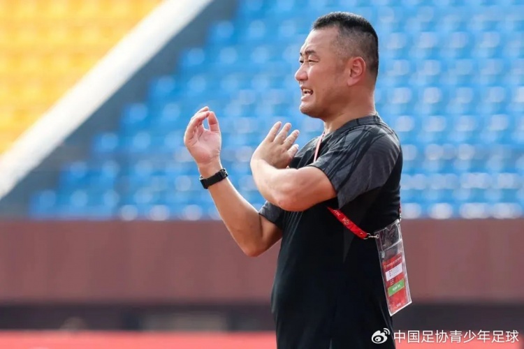 上村健一:中国孩子比起日本有先天身体优势 培养球员要“五环”